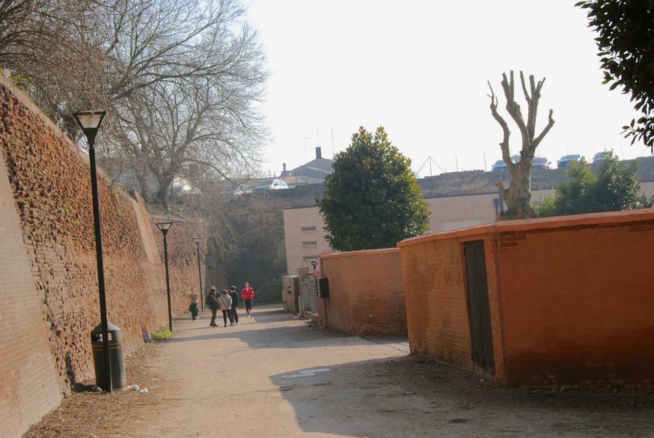 הוילה Charming Flat In Centro A Ferrara Con Posto Auto מראה חיצוני תמונה