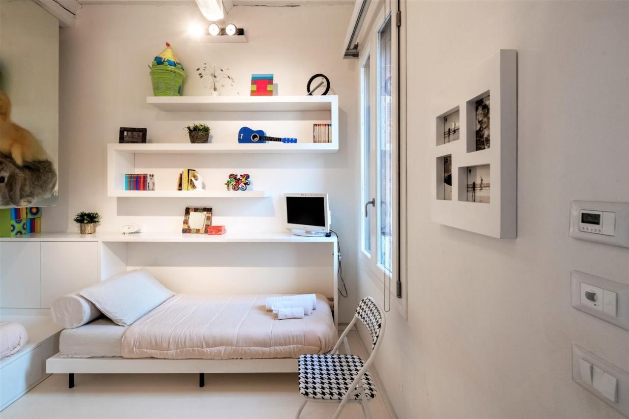 הוילה Charming Flat In Centro A Ferrara Con Posto Auto מראה חיצוני תמונה